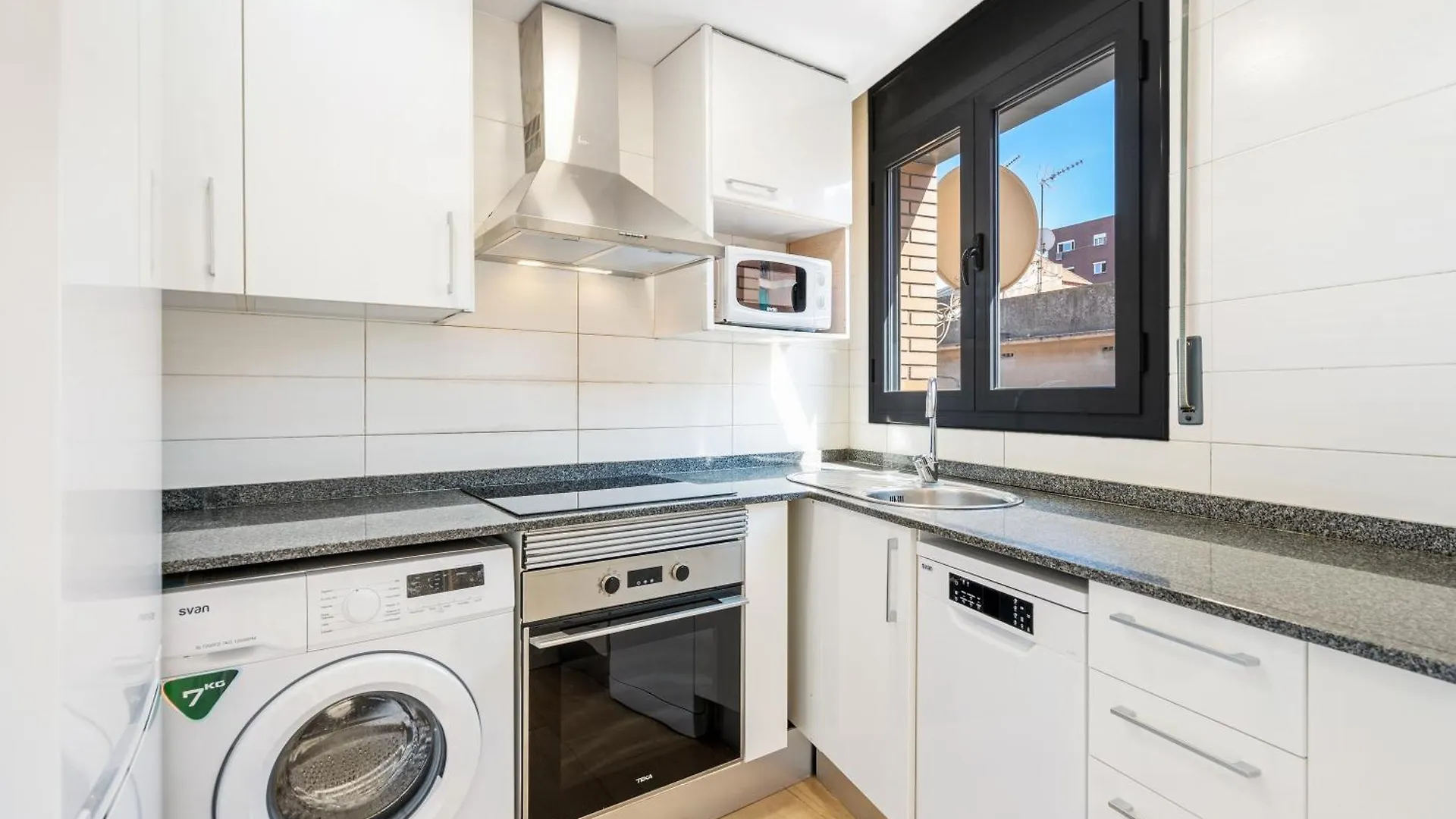 Ab Besos River Apartment Barcelona Spanien
