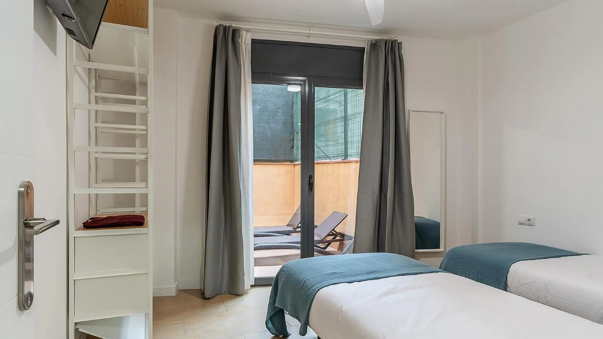 Ab Besos River Apartment Barcelona 0*,